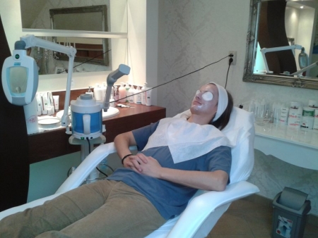 FOTORELACJA Z KURSU Z ZAKRESU KOSMETYKI, MAKIJAŻU I TIPSÓW