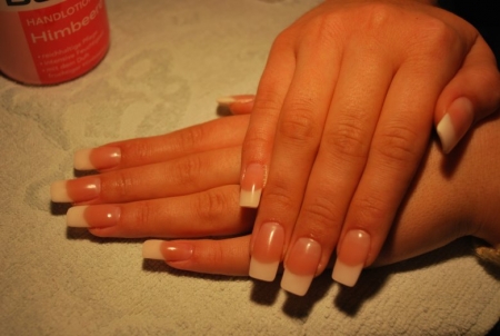 FOTORELACJA Z KURSU Z ZAKRESU KOSMETYKI, MAKIJAŻU I TIPSÓW