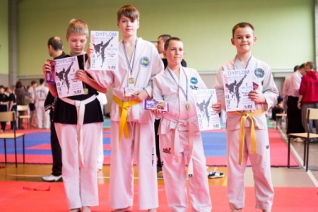 KLUBY SPORTOWE