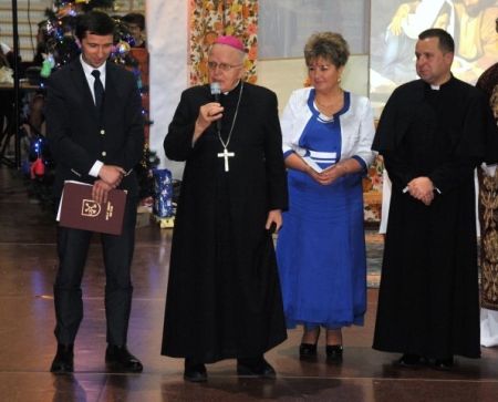 RODZINNE SPOTKANIE OPŁATKOWE W ZESPOLE SZKÓŁ W MSTOWIE