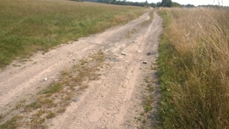 UTWARDZENIE DRÓG TRANSPORTU ROLNEGO W MOKRZESZY I PNIAKACH MOKRZESKICH