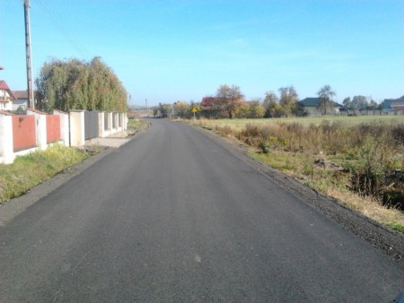 NOWE NAKŁADKI ASFALTOWE W CEGIELNI I NA UL.OŁOWIANKA W JASKROWIE