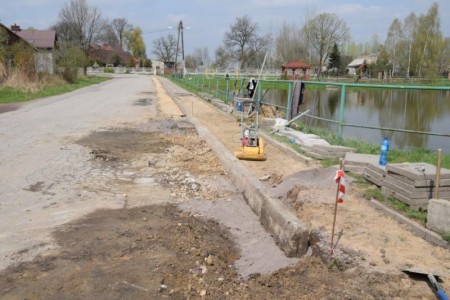 KUCHARY - CENTRUM ZYSKAŁO NOWY WYGLĄD