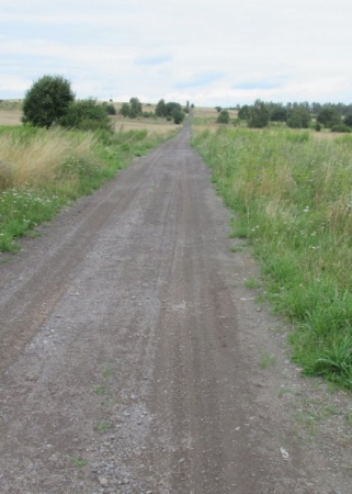 UTWARDZENIE POBOCZA PRZY DRODZE POWIATOWEJ W KOBYŁCZYCACH